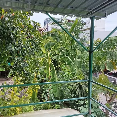 Young And Beautiful Bangkok Exterior photo