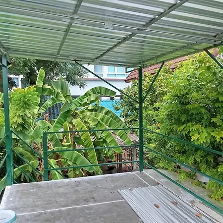 Young And Beautiful Bangkok Exterior photo